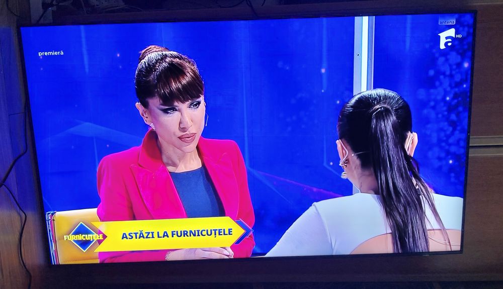 Tv  QLED SAMSUNG 82cm 4K SMART Frame,doar in Pitesti