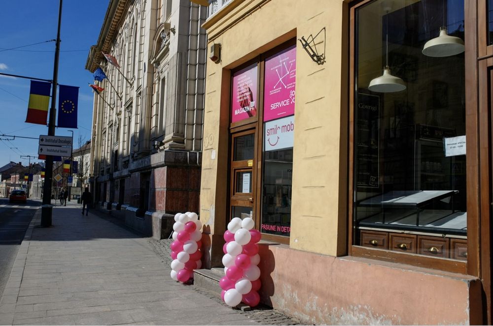 Magazin Casti APPLE AirPods 4 Sigilate Cu Garantie In Rate