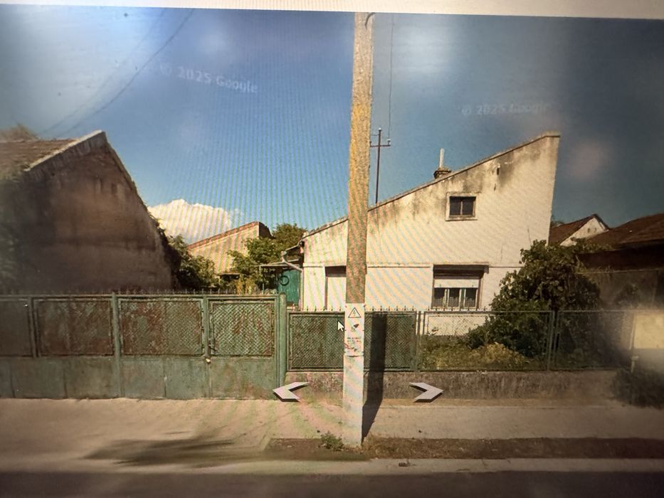 Casa , teren, livada bransat la toate utilitatile !!!