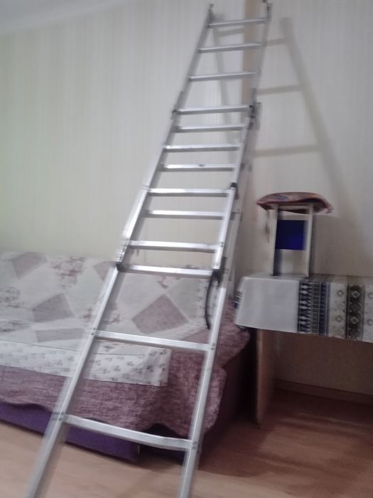 Продам лестница  30000