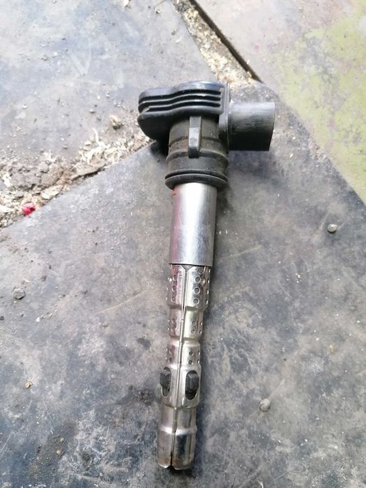 Катушка зажигания VW, AUDI, SKODA 06F 905 115 F б/у