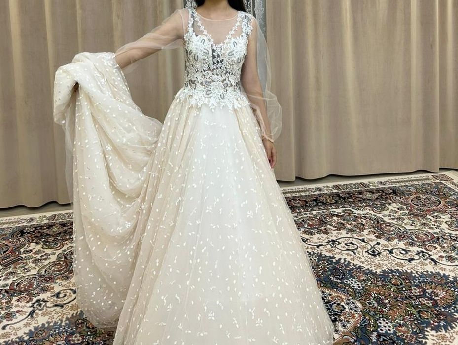 Свадебные платье от 50000