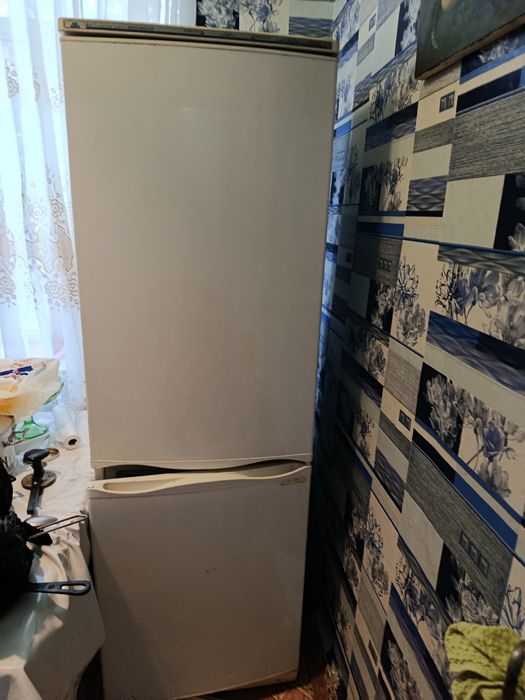 Продам холодильник Атлант