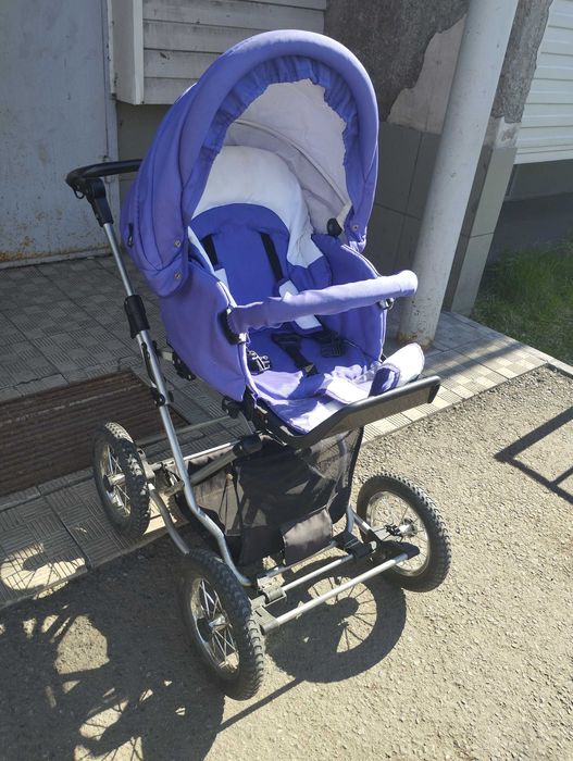 Продам детскую коляску 2в1