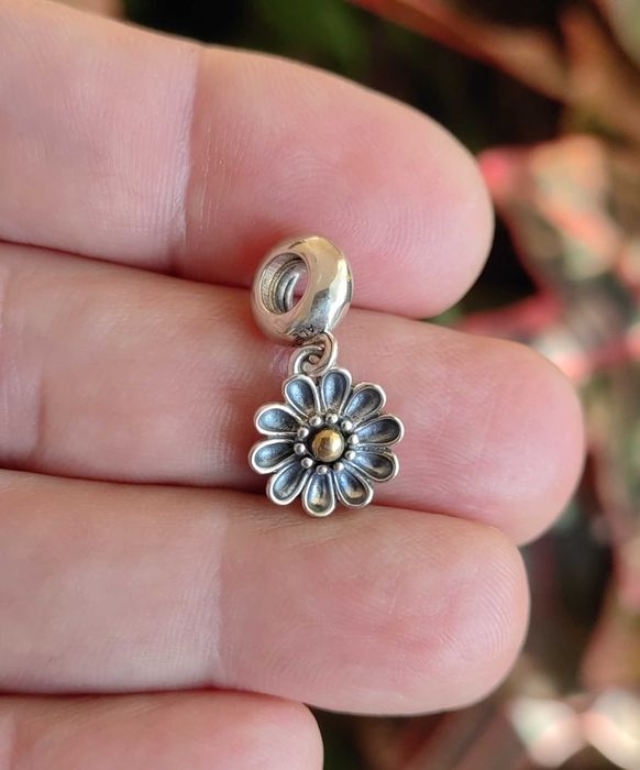 оригинален медальон PANDORA с гербери, материал сребро + 14К злато