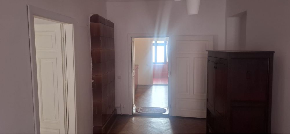inchiriez apartament ultracentral  Str Magheru