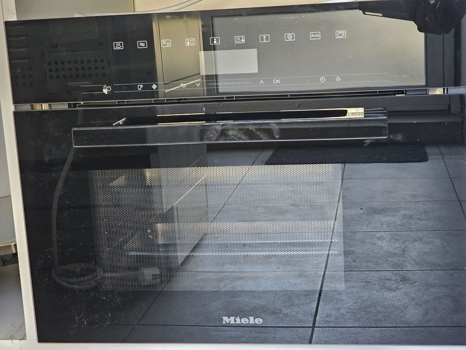 Парна фурна с микровълнова функция Miele DGM 7440