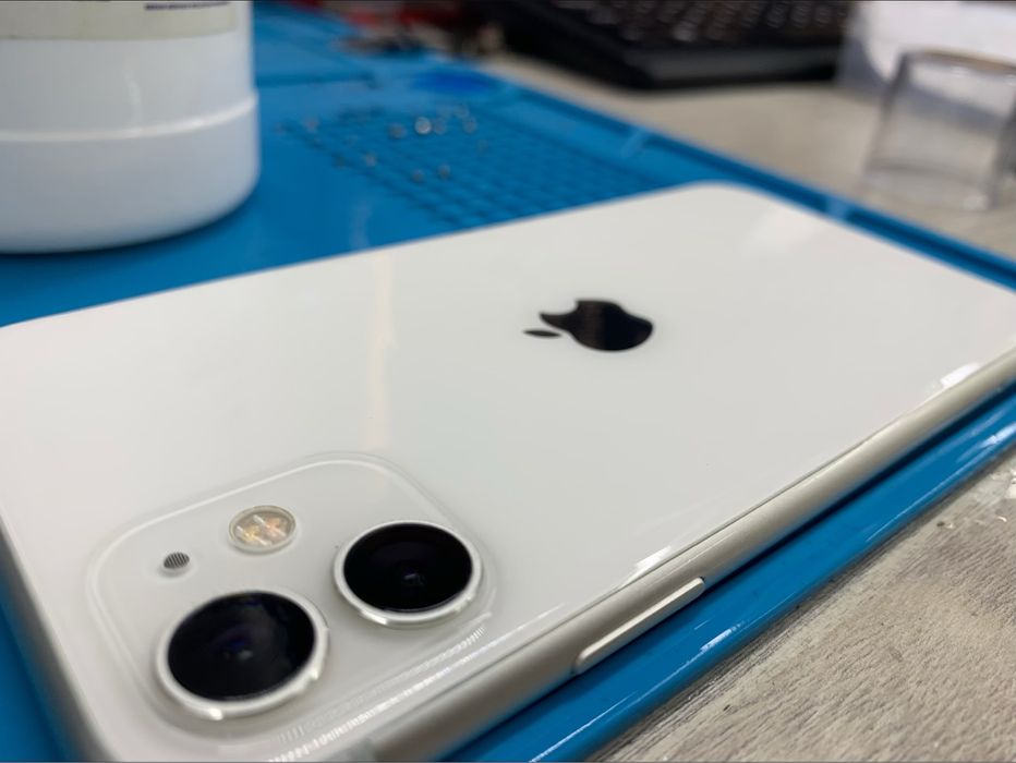 Продам айфон 11 , 128.