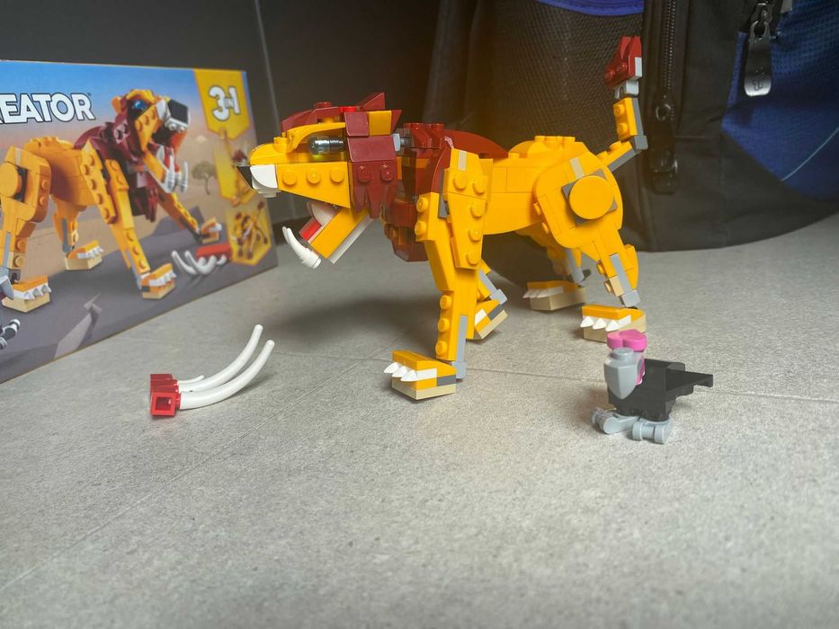 LEGO creator 3 in 1 - LEU salbatic