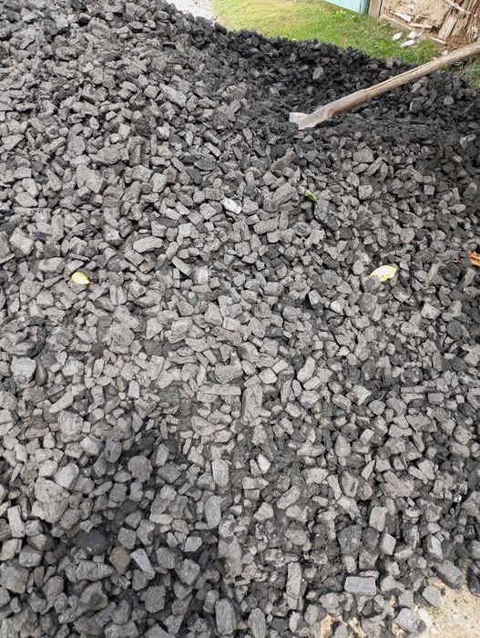 Закидаю уголь.Текели.