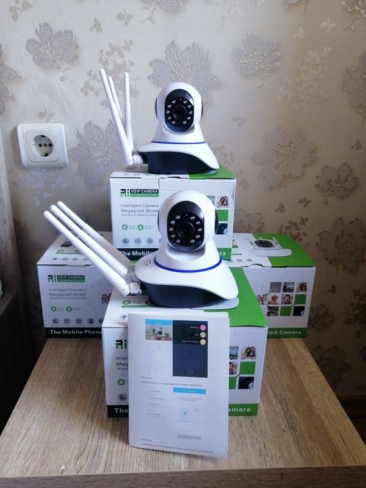 Смарт Въртяща се Wi-Fi Камера + Бебефон (Нови Запечатани)