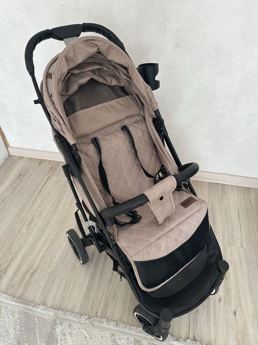 Продам детскую коляску