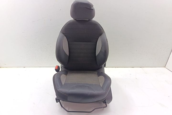 Scaun sofer Peugeot 2008 prima generatie