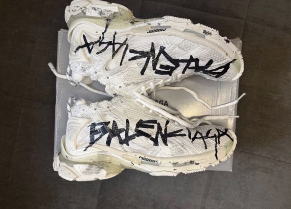 Adidasi balenciaga noi nouți