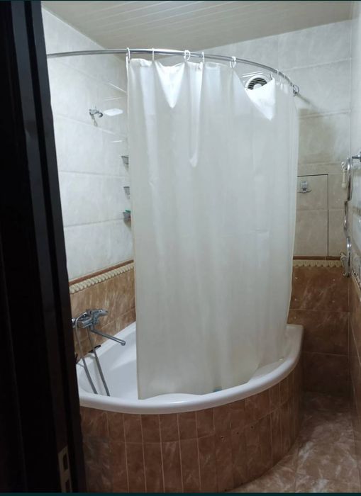 Продаётся 3х комнатная на массиве Риезий ( Паркентский)