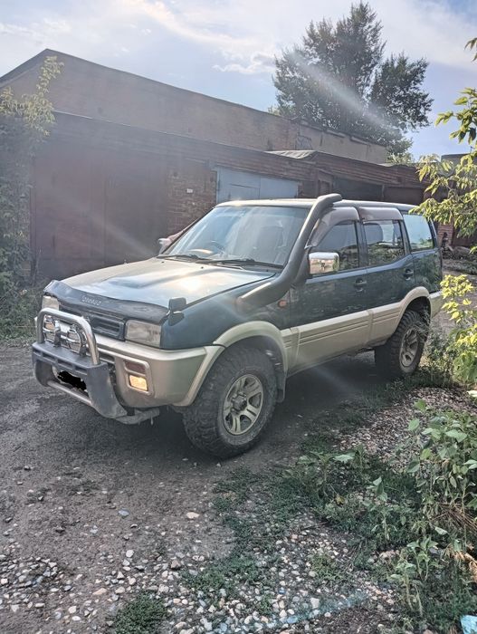 Nissan mistral 1995г
