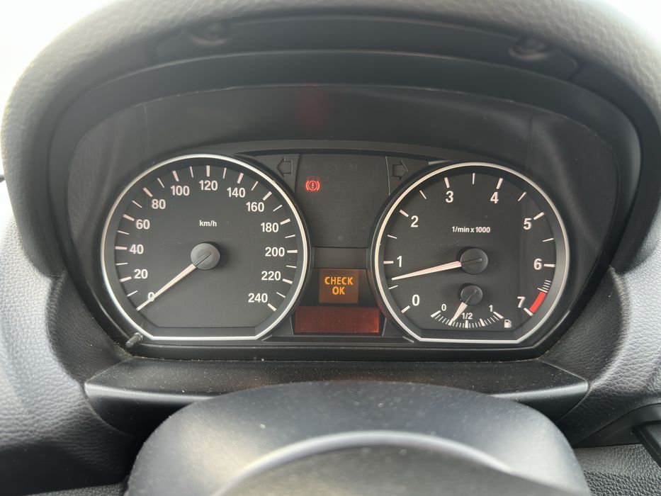 Vând bmw seria 1 e87