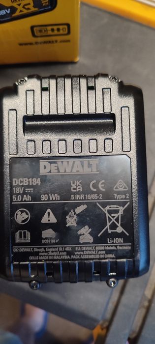 DeWalt  DCB 184  аккумулятор