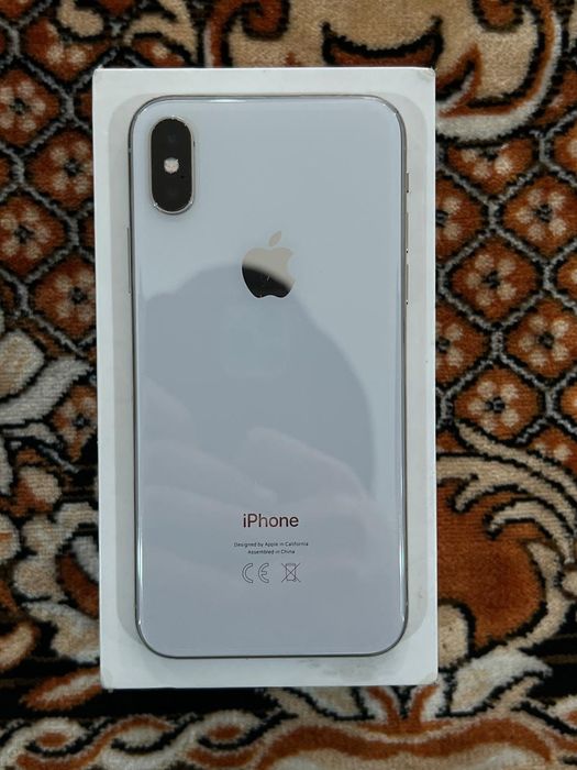 Продам айфон х в хорошем состоянии