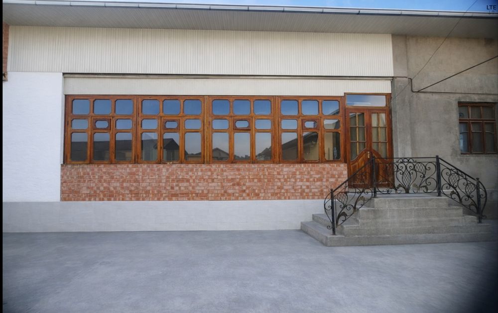 Сергилида 6 ярим сутик пиштган гиштдан участка сотилади