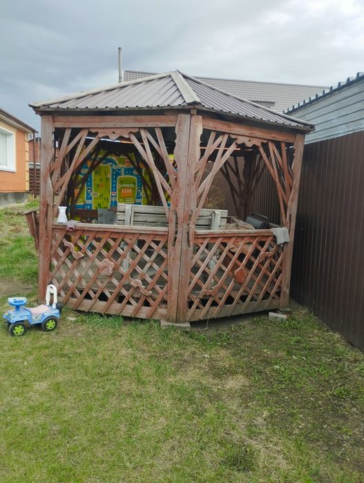 Продам беседку .