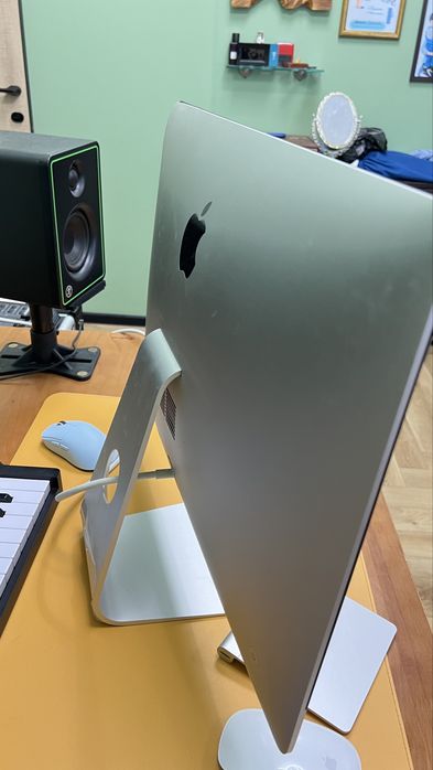 iMac 21.5” 2017 / 16GB / SSD 1TB / Magic Keyboard + Mouse + Trackpad