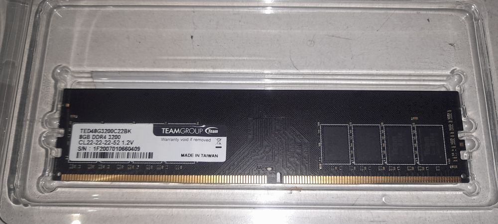 Модули ОЗУ DDR4 8 GB 3200 MHz