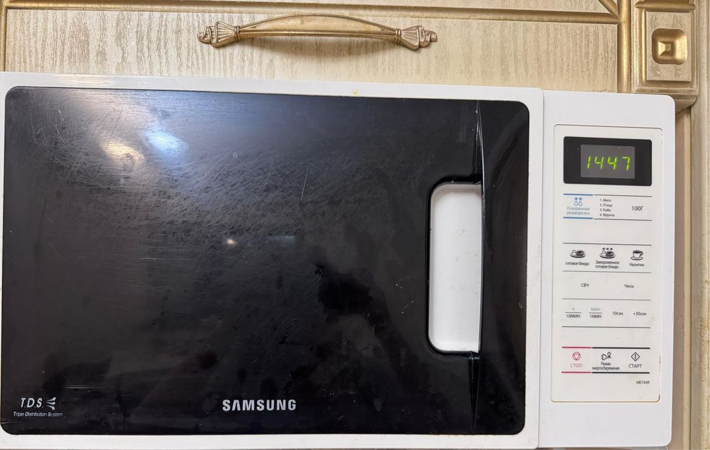 Продам микроволновку samsung