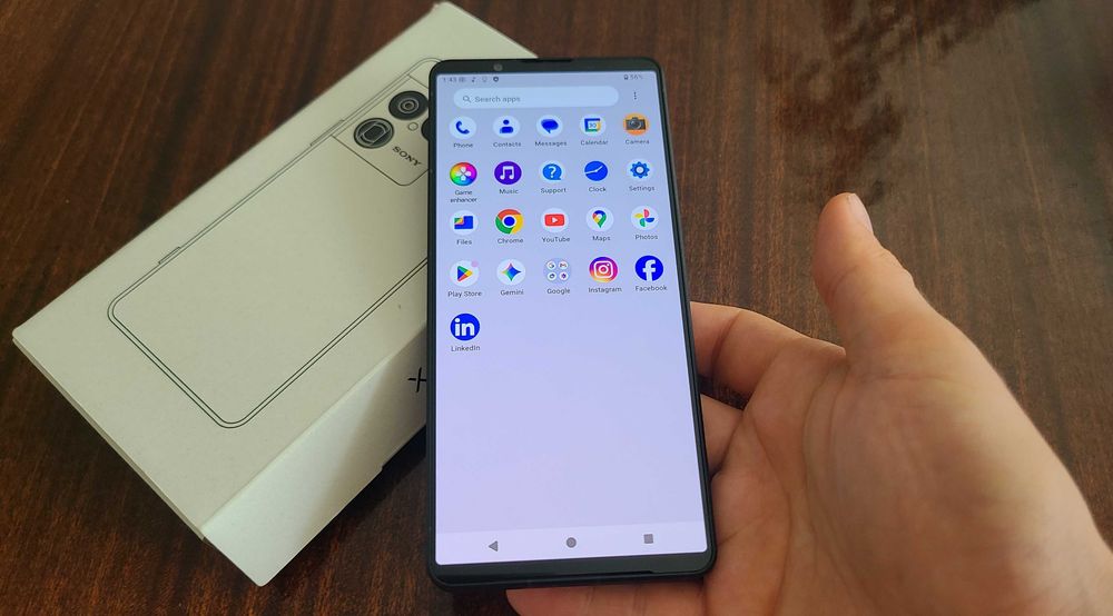 Sony Xperia 1 VIII глобален с e-sim, Android auto, меню на български 2 години гаранция