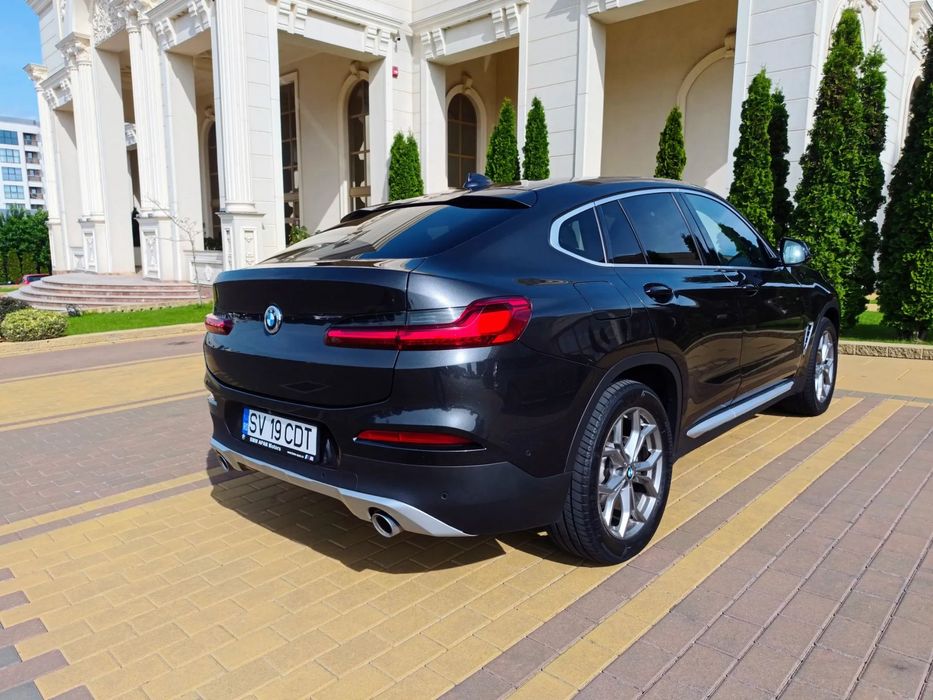 BMW X4 30i xDrive 252cp