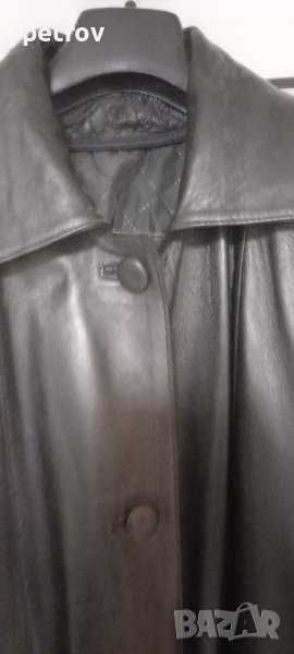 Кожено дълго дамско манто