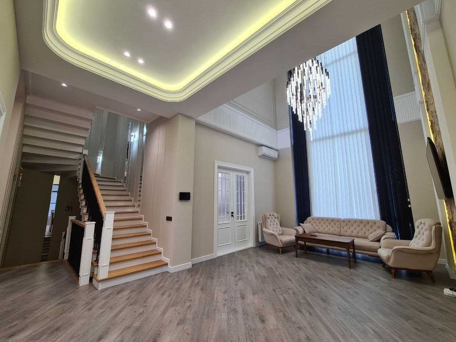 Продаётся дом 5 соток в Центре Луначарском с Новым Ремонтом !