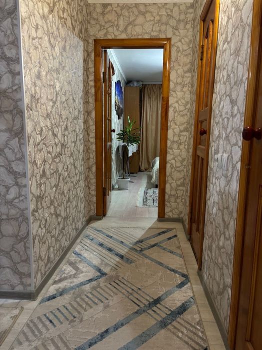 Продам 2к.кв р-н Центр Крови