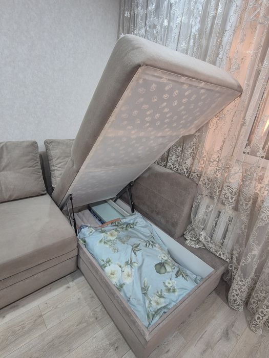 Продам диван с атаманкой