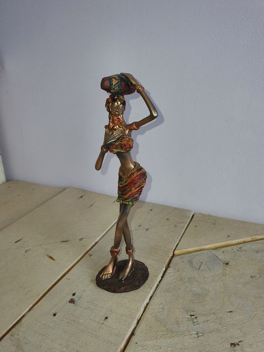 Фигурки/Стоки от затворен магазин