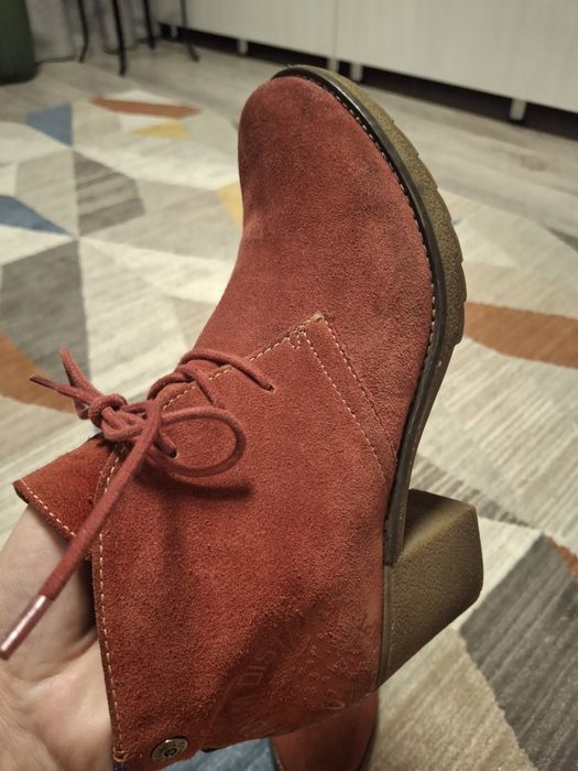 Продам женские ботинки 39 р.