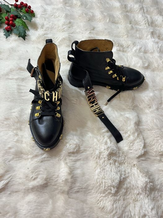 Bocanci / ghete din piele naturala Moschino marimea 36