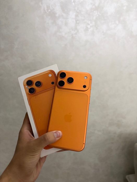 iPhone 17 Pro Max (Orange)