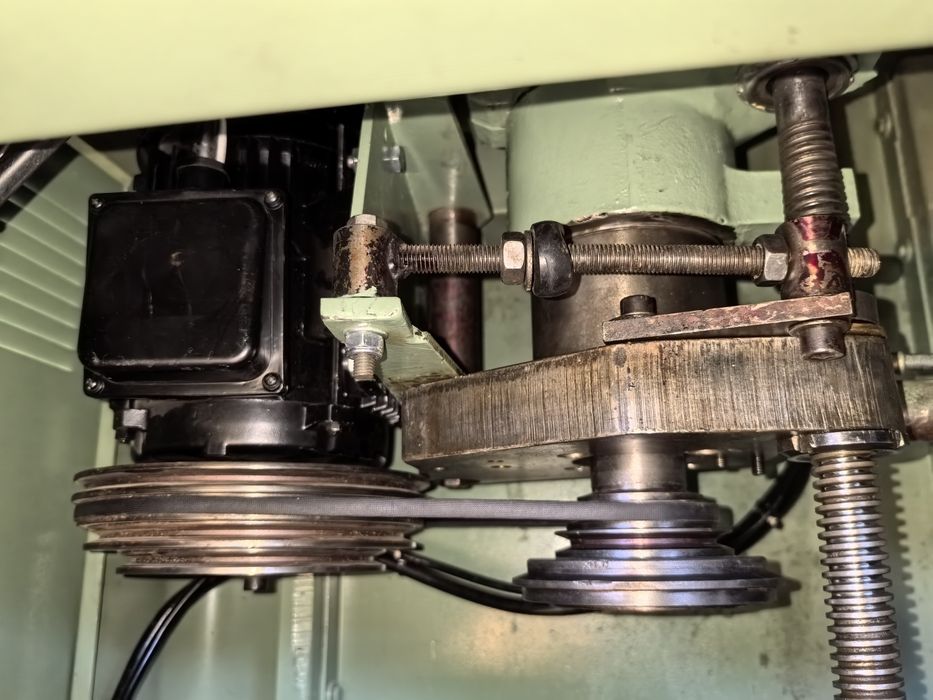 Фреза с карета 4 вд об, мт 4кв с ел спирачка