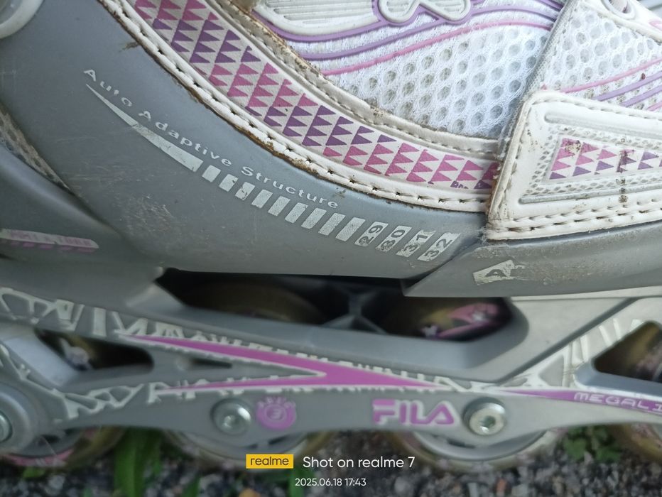 Продам ролики размер регулируется