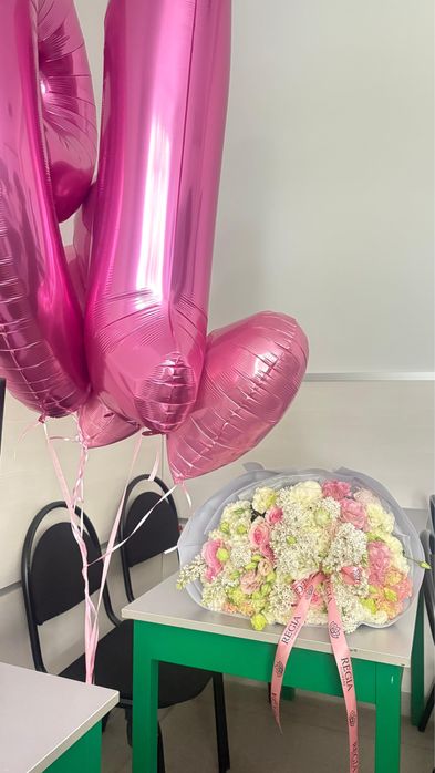 Цветы и шары 3 сердечки