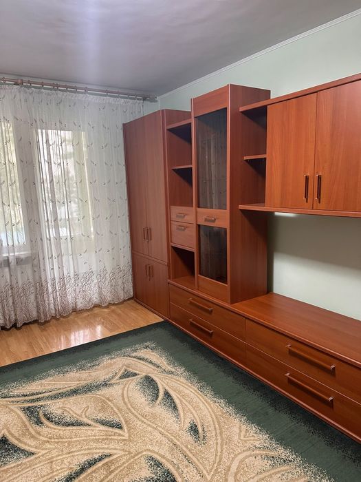 Închiriez apartament 2 camere Tudor — fotografia 1