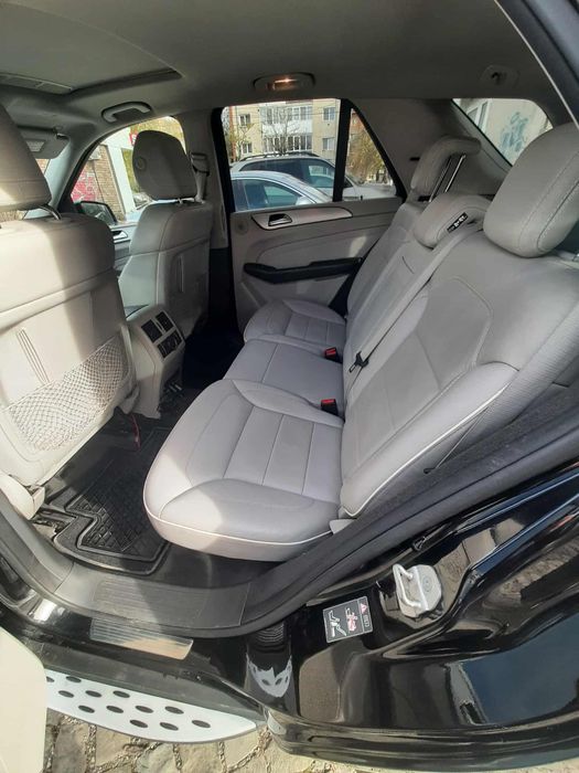 Mercedes-Benz Clasa M (W166) ML 350 BlueTEC V6 (258 CP)