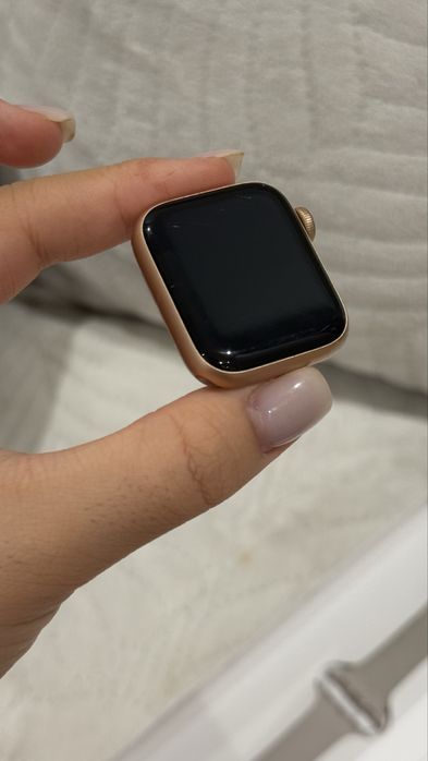 Apple watch SE 40mm 2021 года