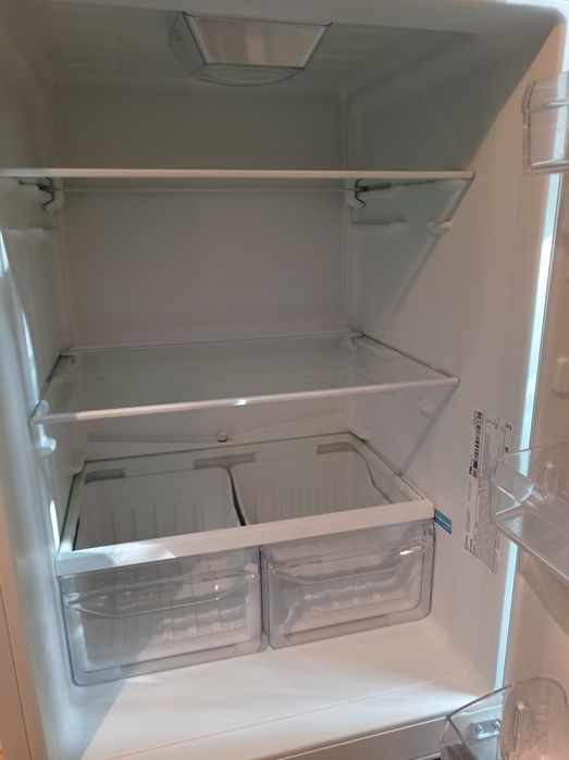 Продается Indesit холодильник
