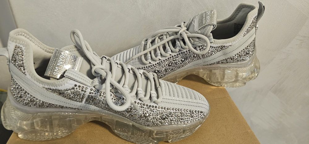 Продавам маратонки Steve  Madden