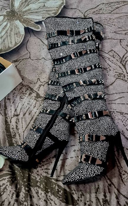 Екстравагантни ботуши