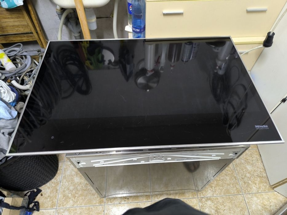 Индукционен плот Miele KM7678FR