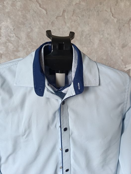 Продам рубашки школьные