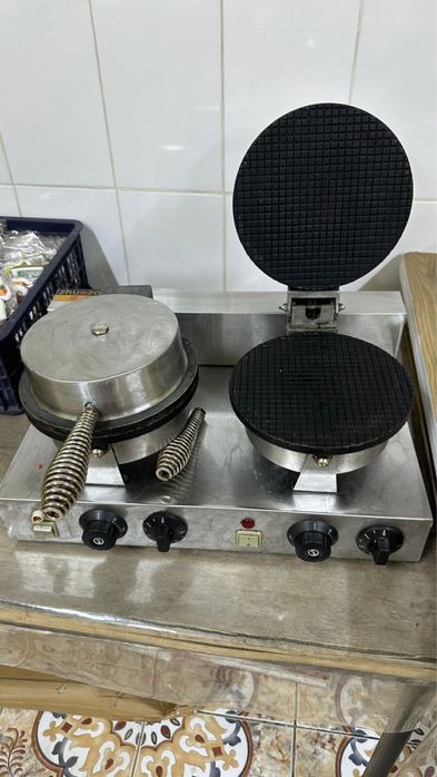 Продам промышленную вафельницу